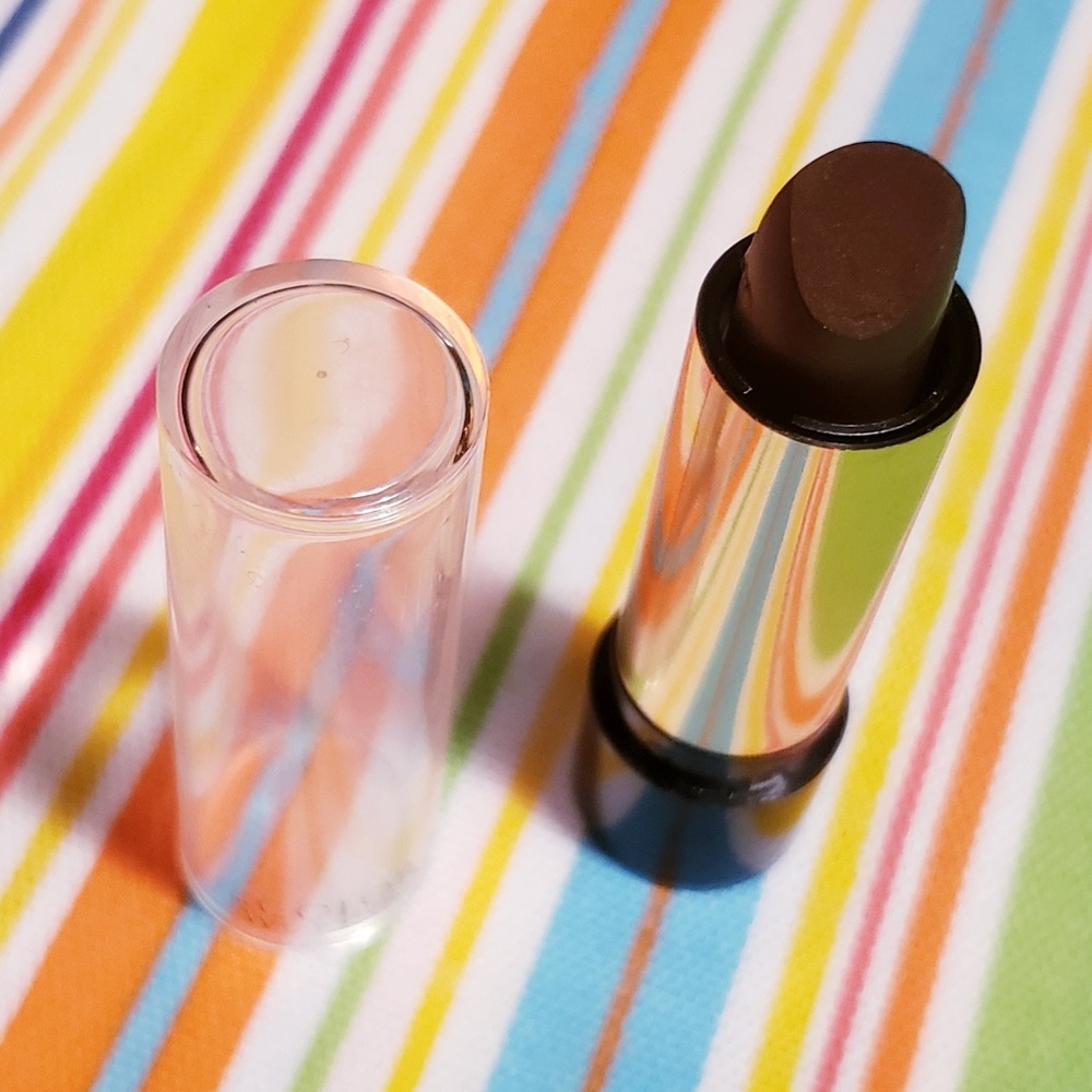 🌺The Color Workshop Lipstick